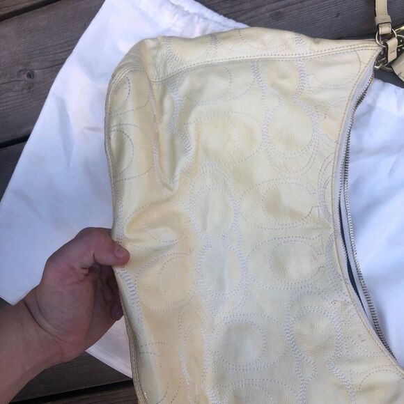Rare Coach Purse Cream/White - Picture 14 of 16